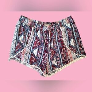 Soft pattern shorts